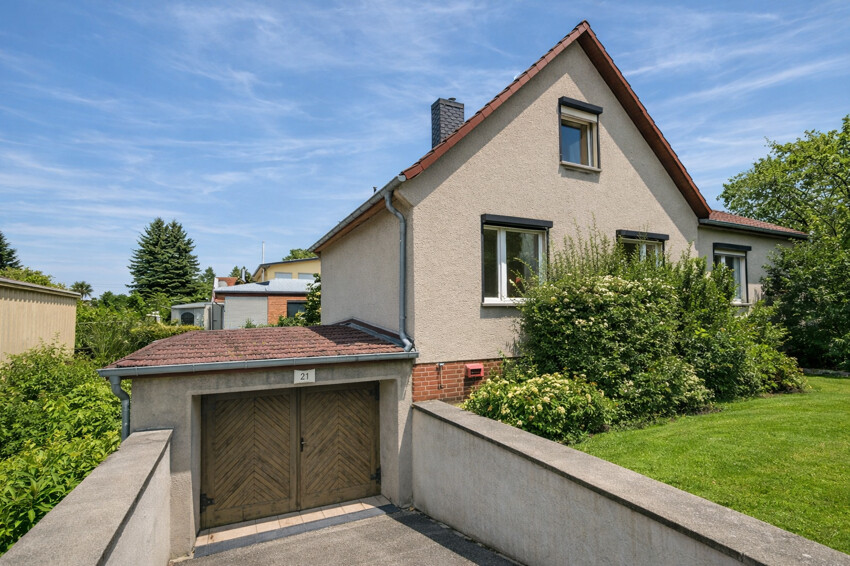 Hausund Garage