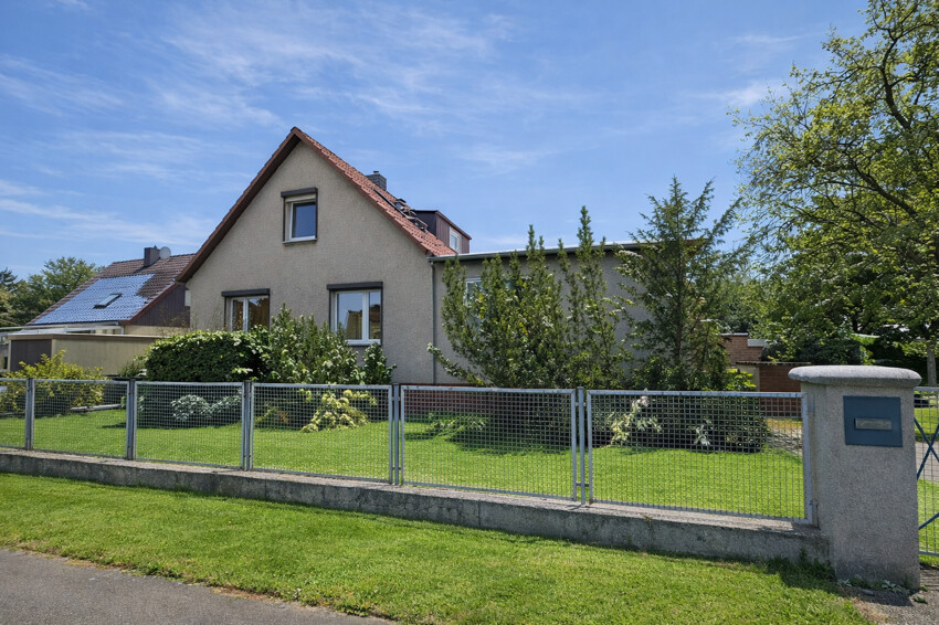 Haus und Grundstück