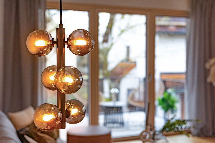 Musterwohung_Detail_Wohnzimmerlampe.jpg