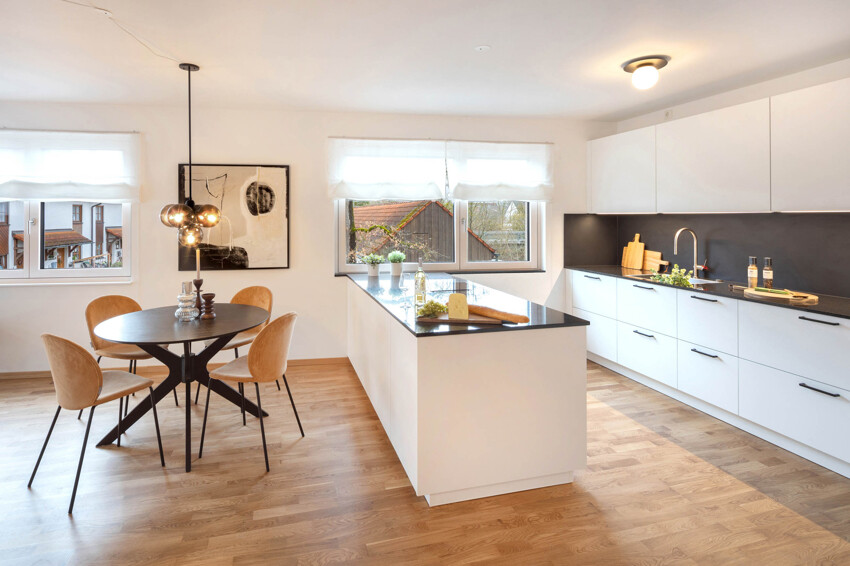 Musterwohnung_Kueche+Essplatz.jpg