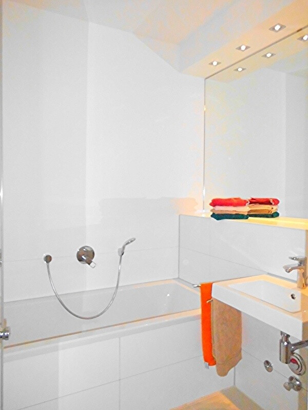 Bad mit Wanne