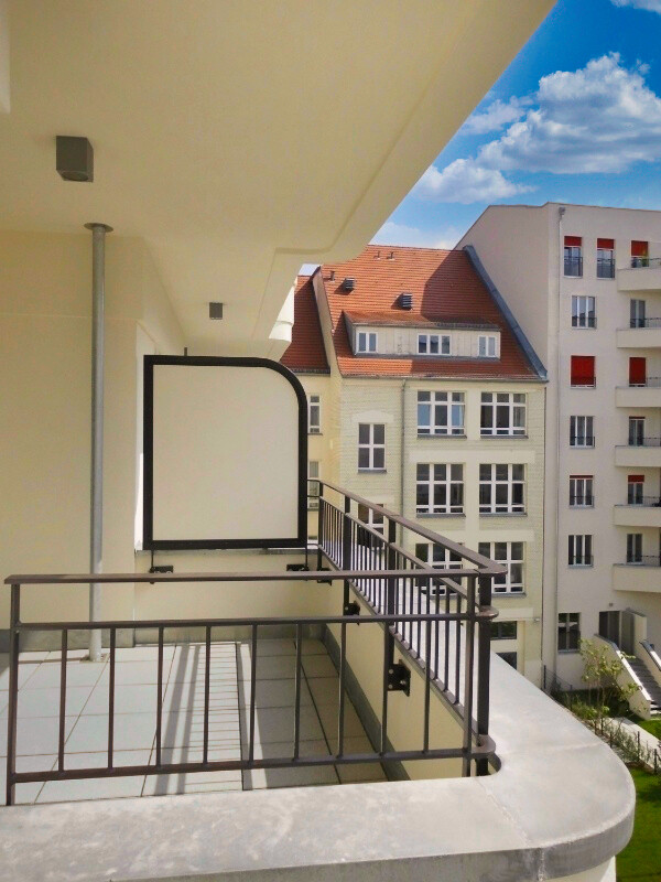 Sonnen-Balkon-Seitenansicht