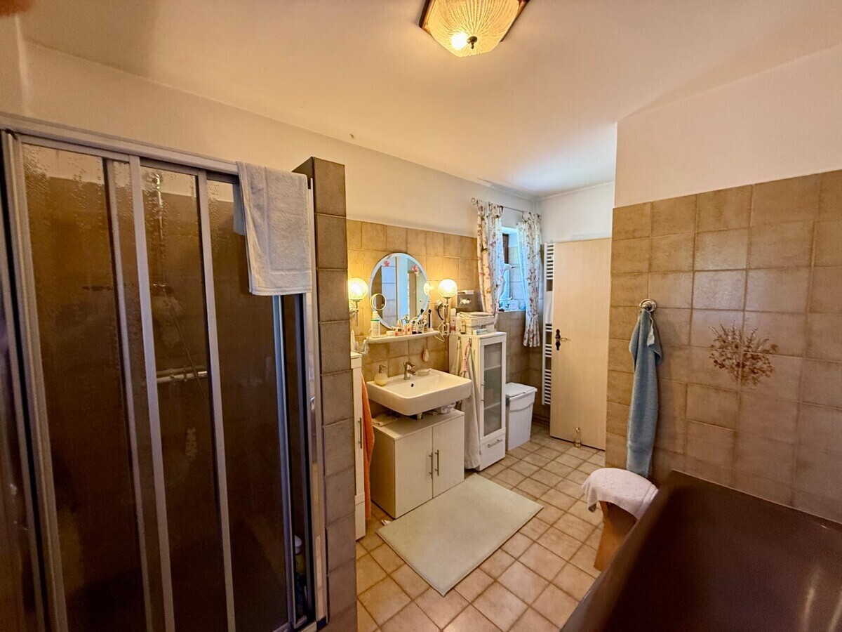 Badezimmer 2