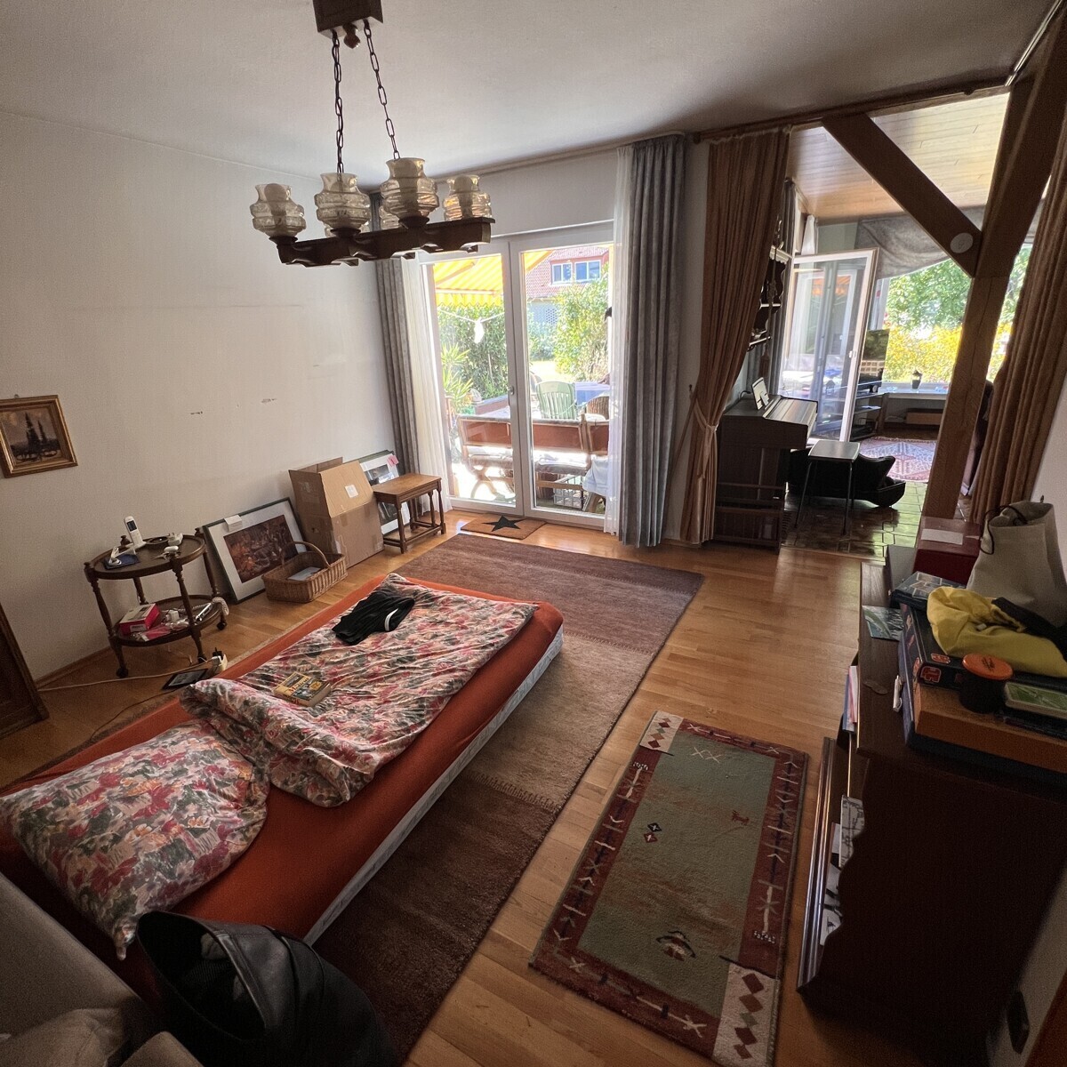 Schlafzimmer 1