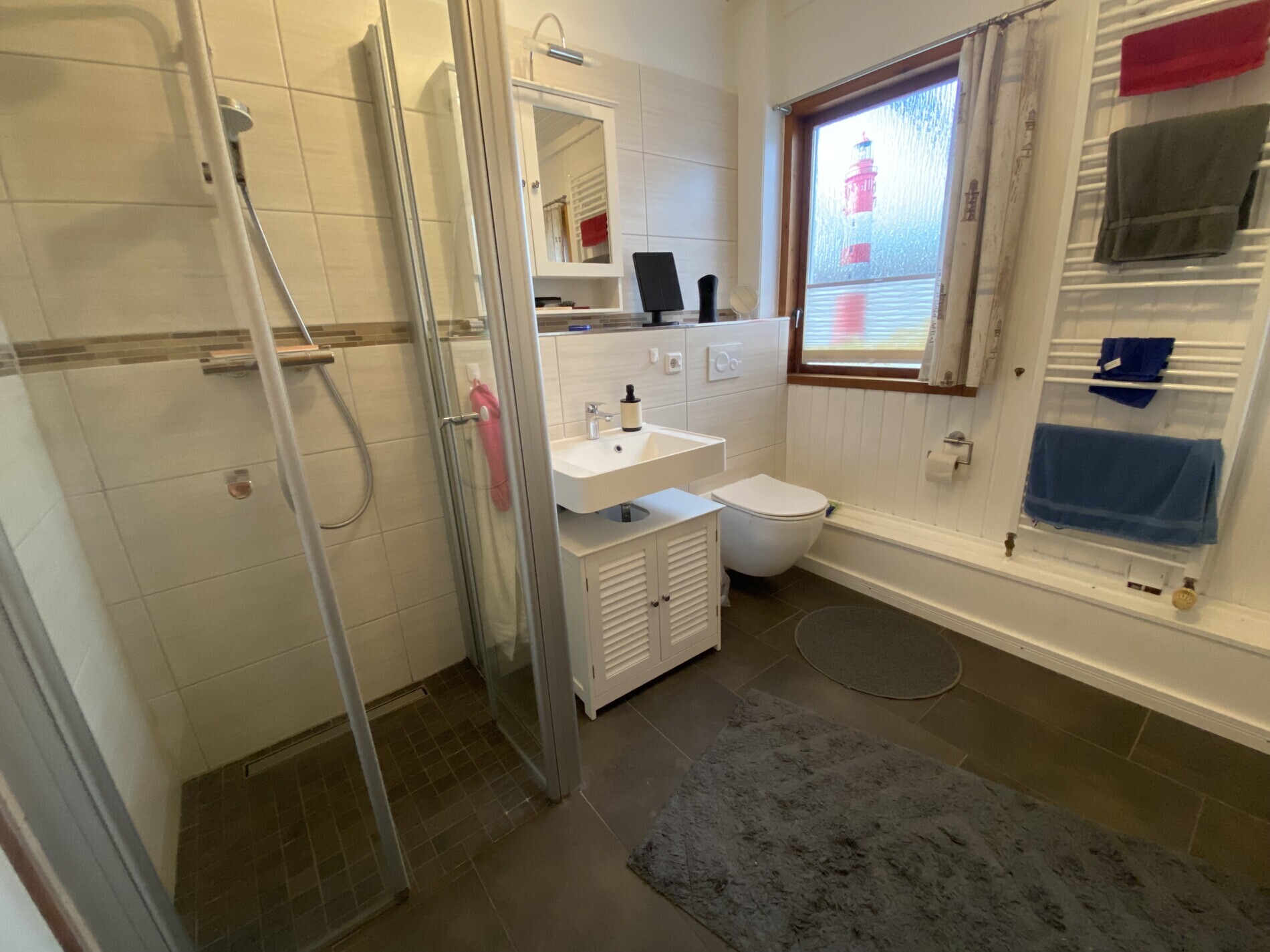 Neuwertiges Bad