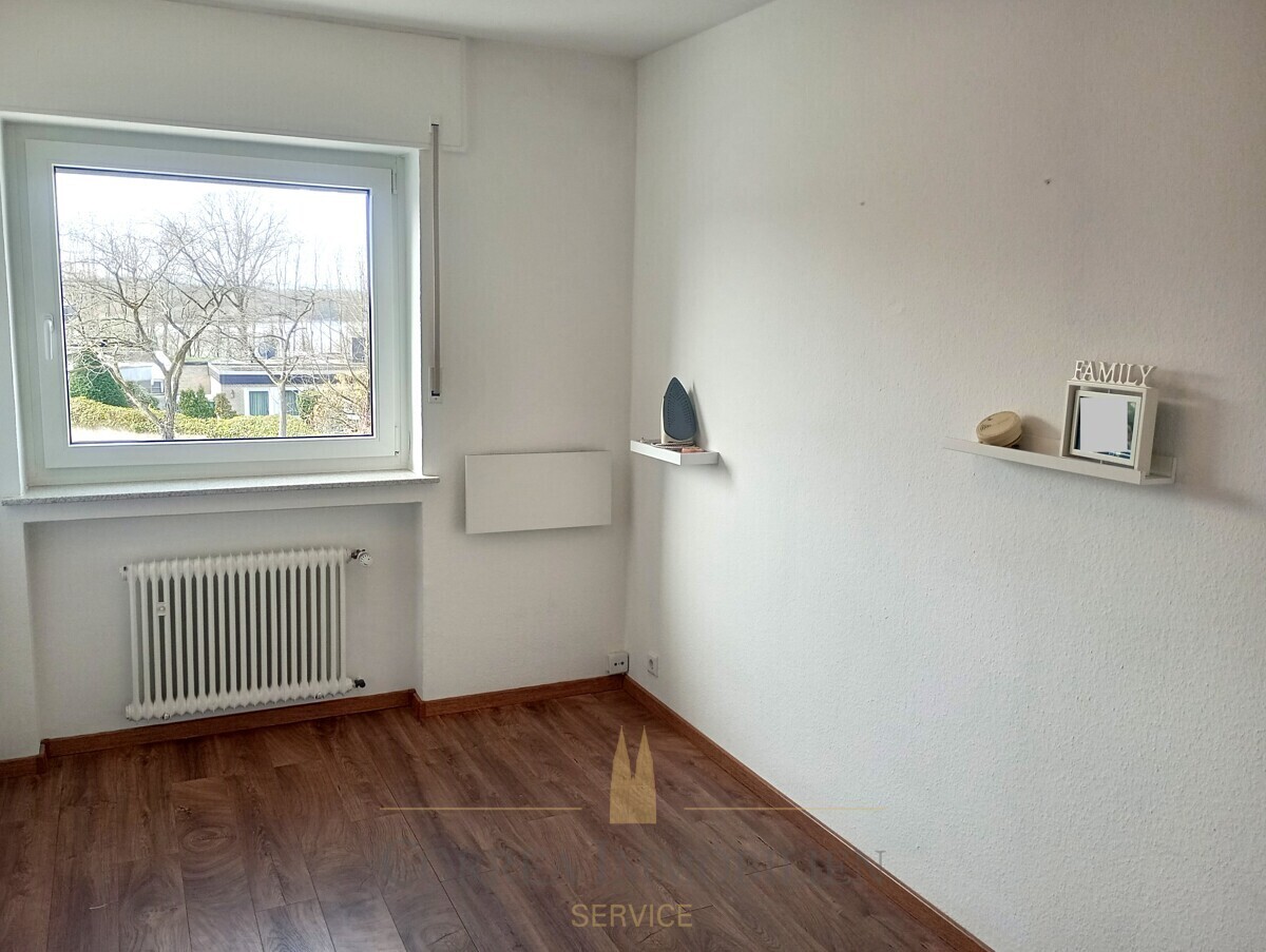 Zimmer mit Zugang zum Elternschlafzimmer I Ebene II OG I