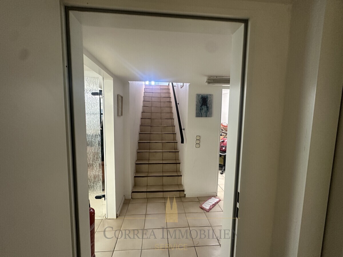 UG_Treppen, Auf- u. Abgang