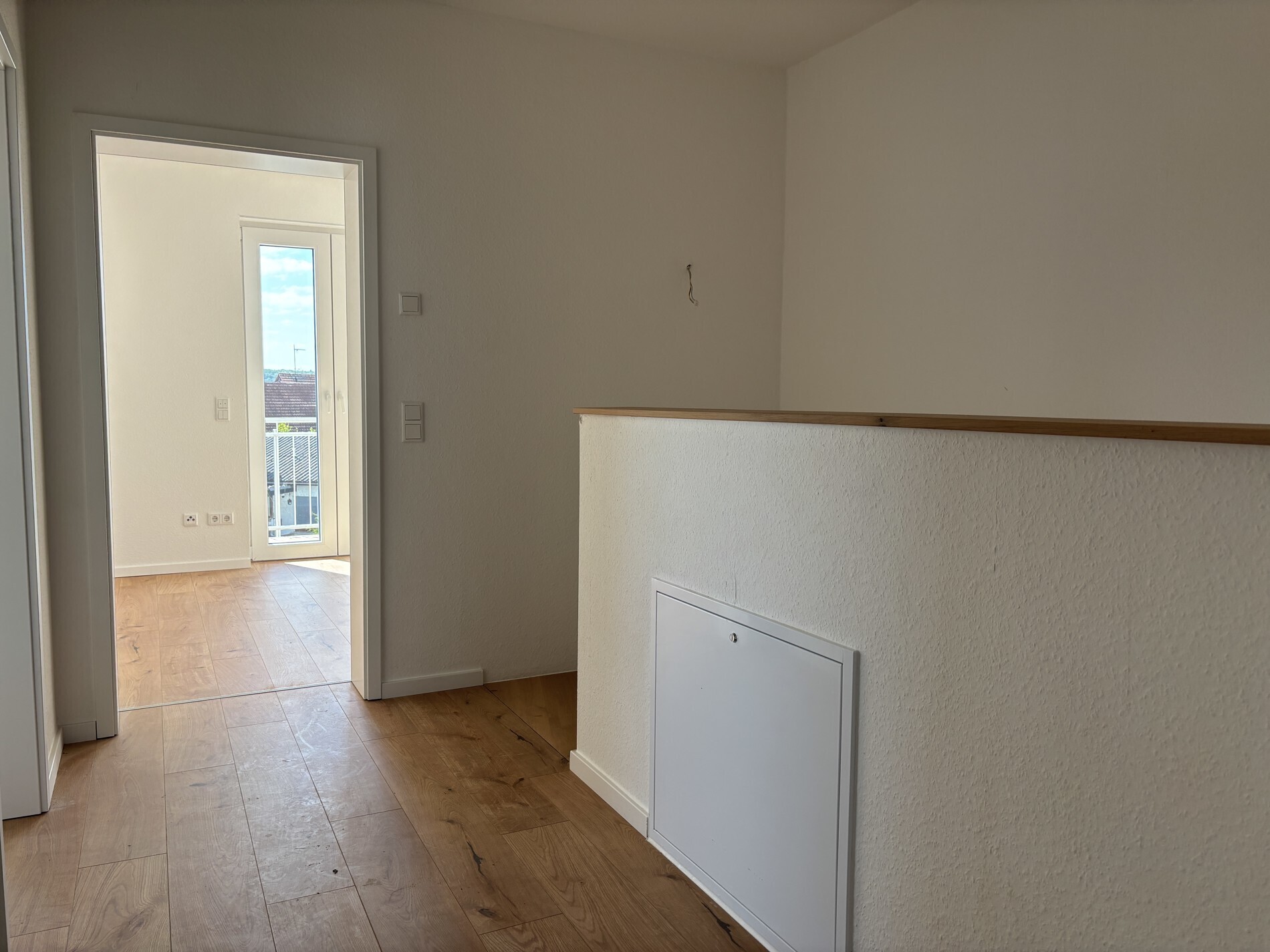 Flur u. Zugang zum 2. Kinderzimmer
