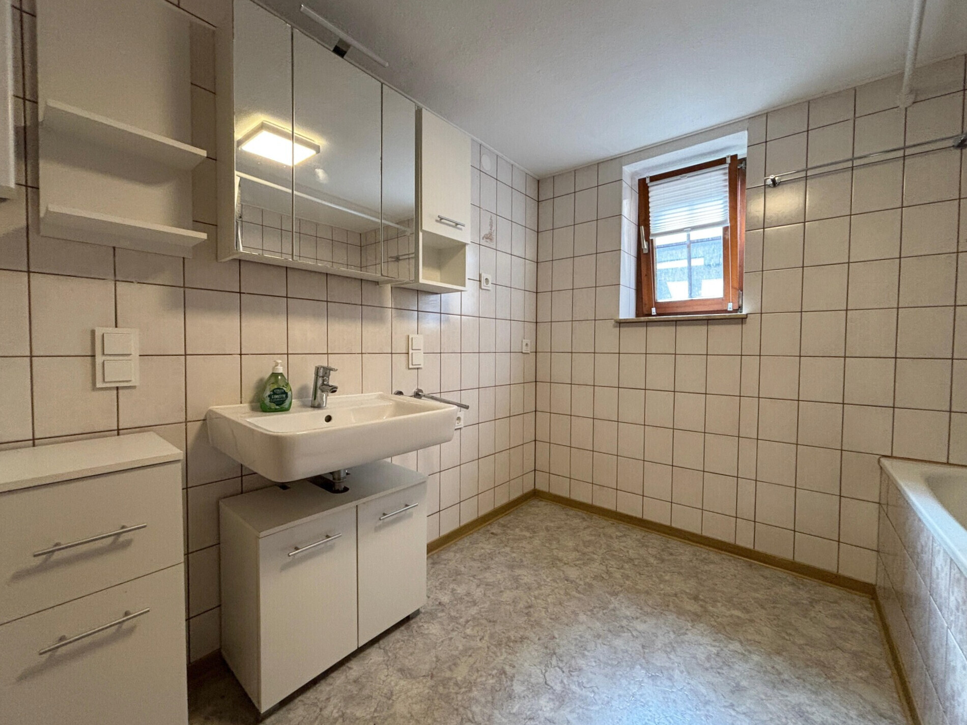 Badezimmer EG