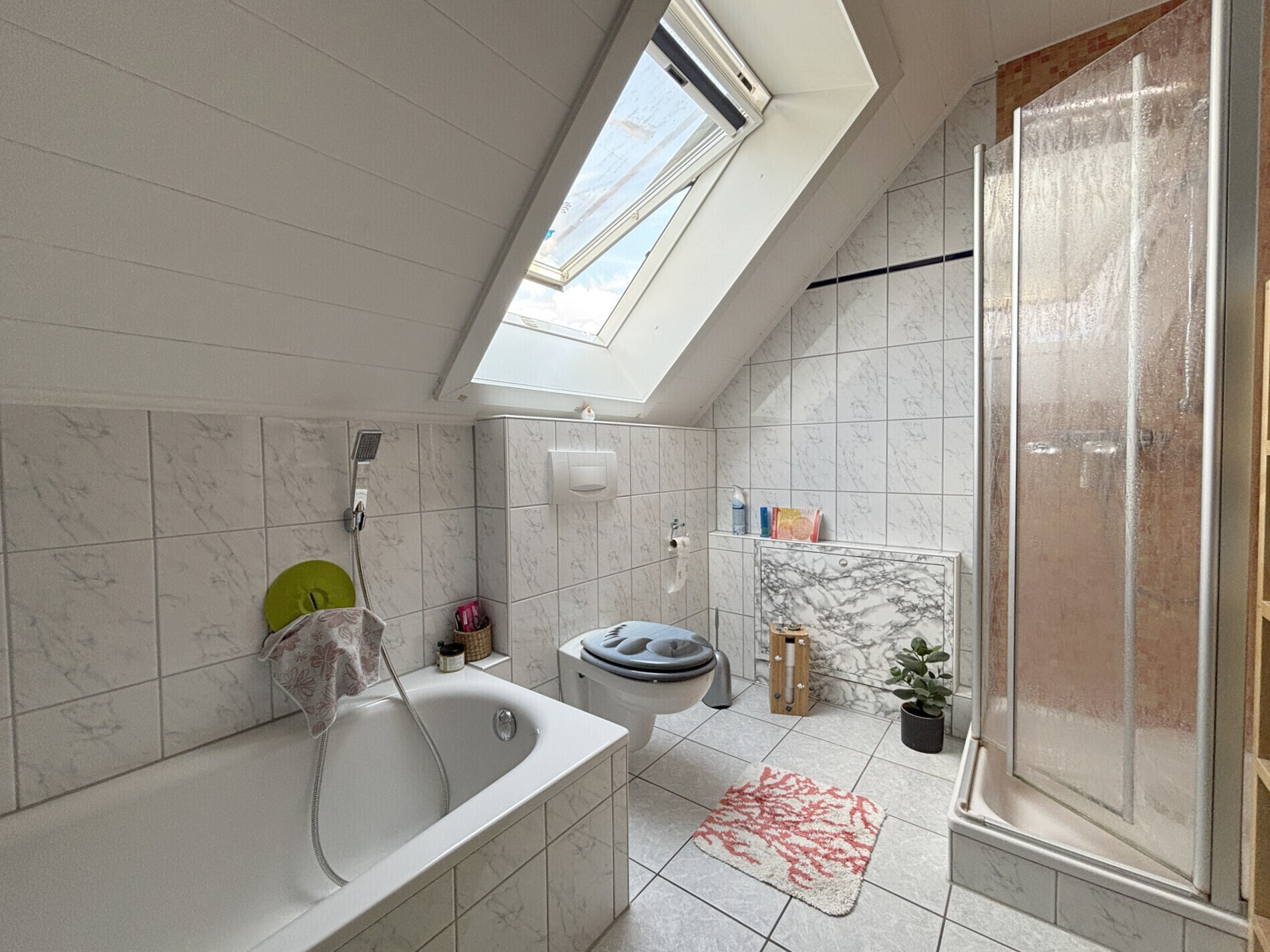 Badezimmer 1. OG
