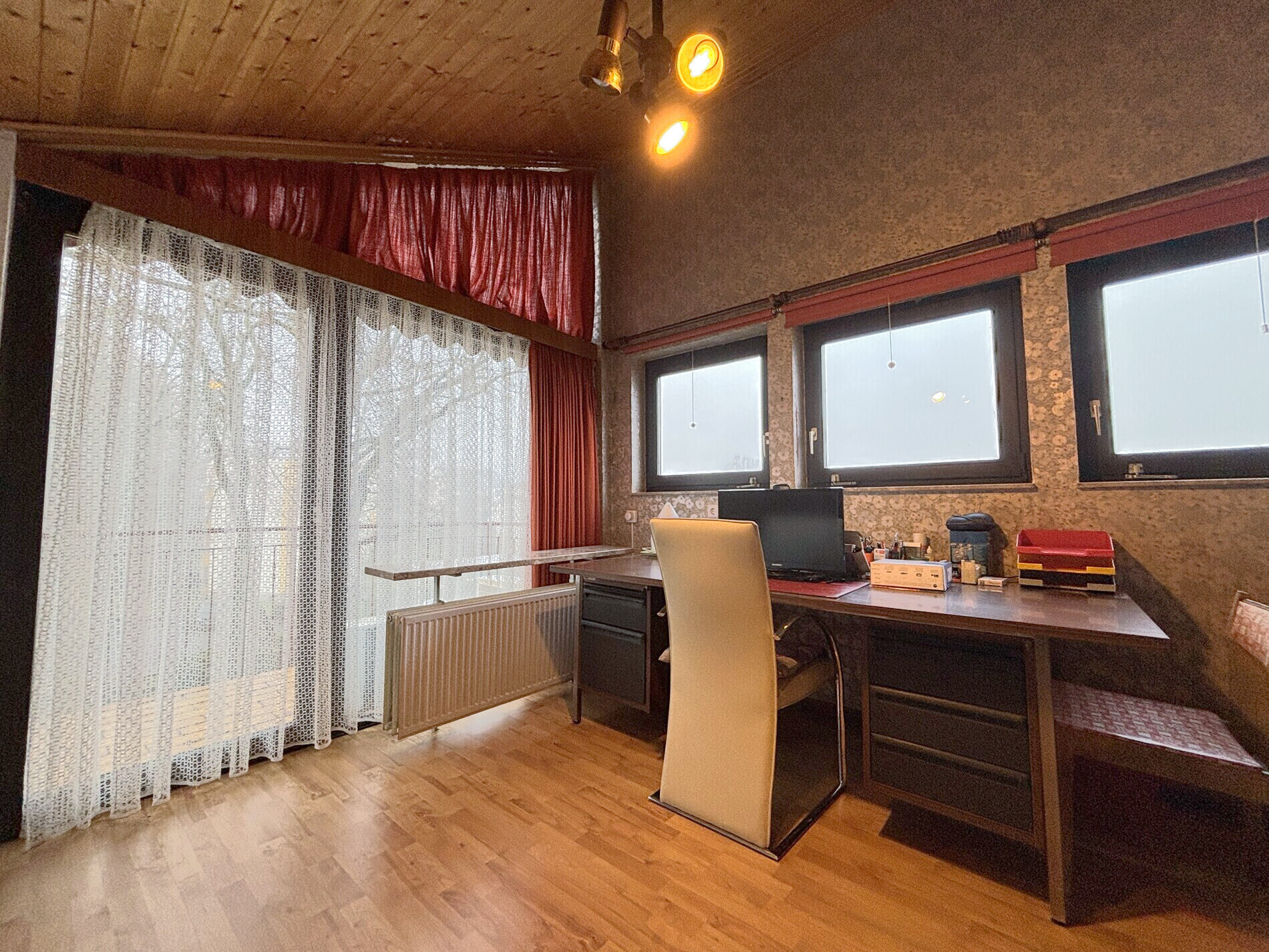Arbeitszimmer (DG)