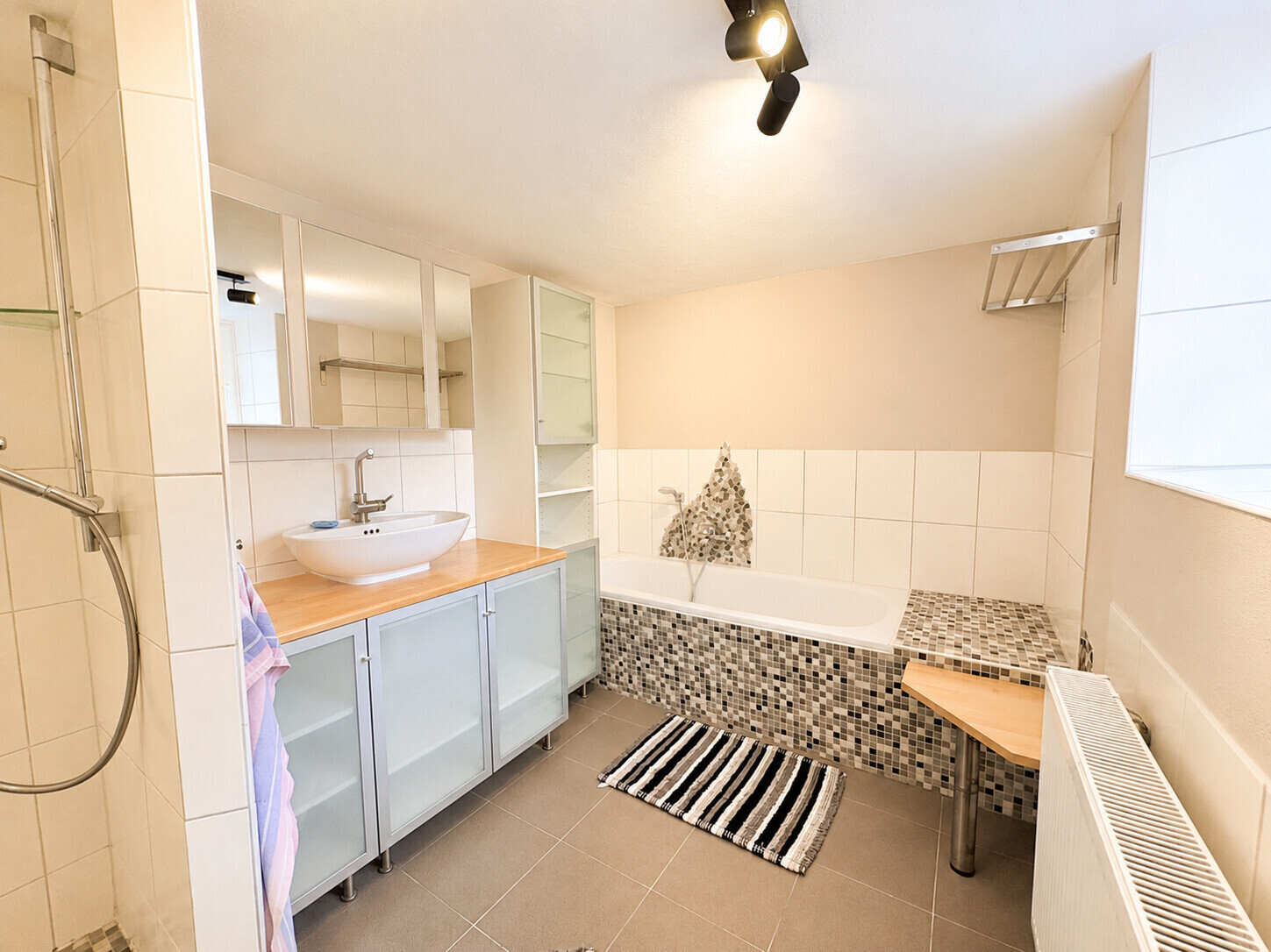 Badezimmer (KG)