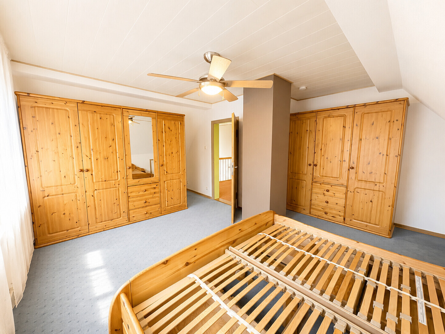 Schlafzimmer (OG)