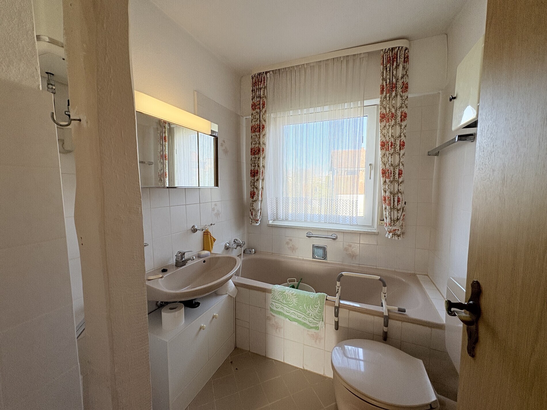 Badezimmer (OG)