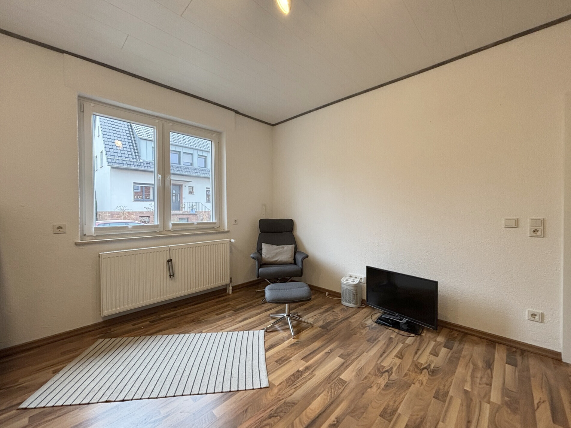 Büro EG