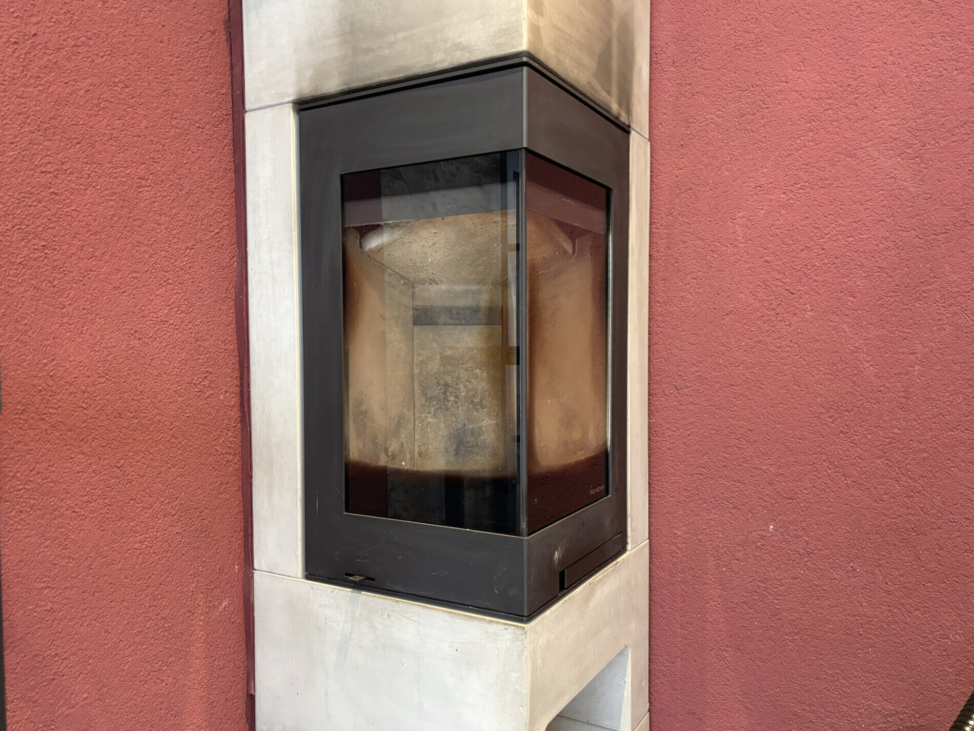 Kamin EG