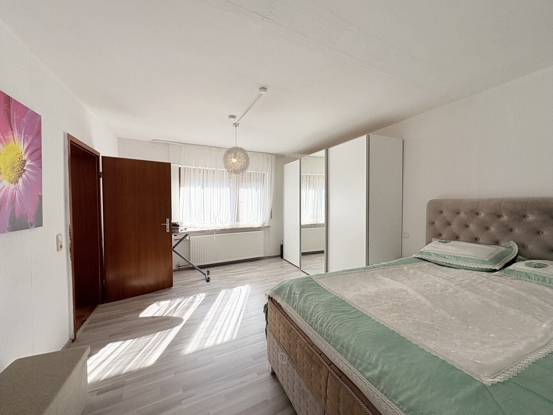 Schlafzimmer (EG)