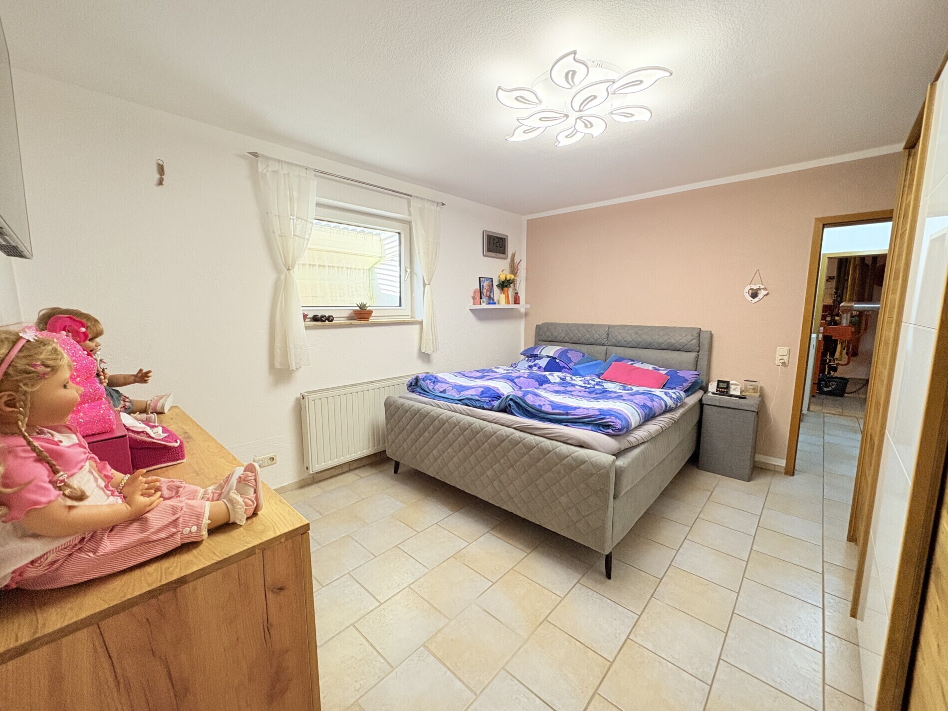 Schlafzimmer (KG)
