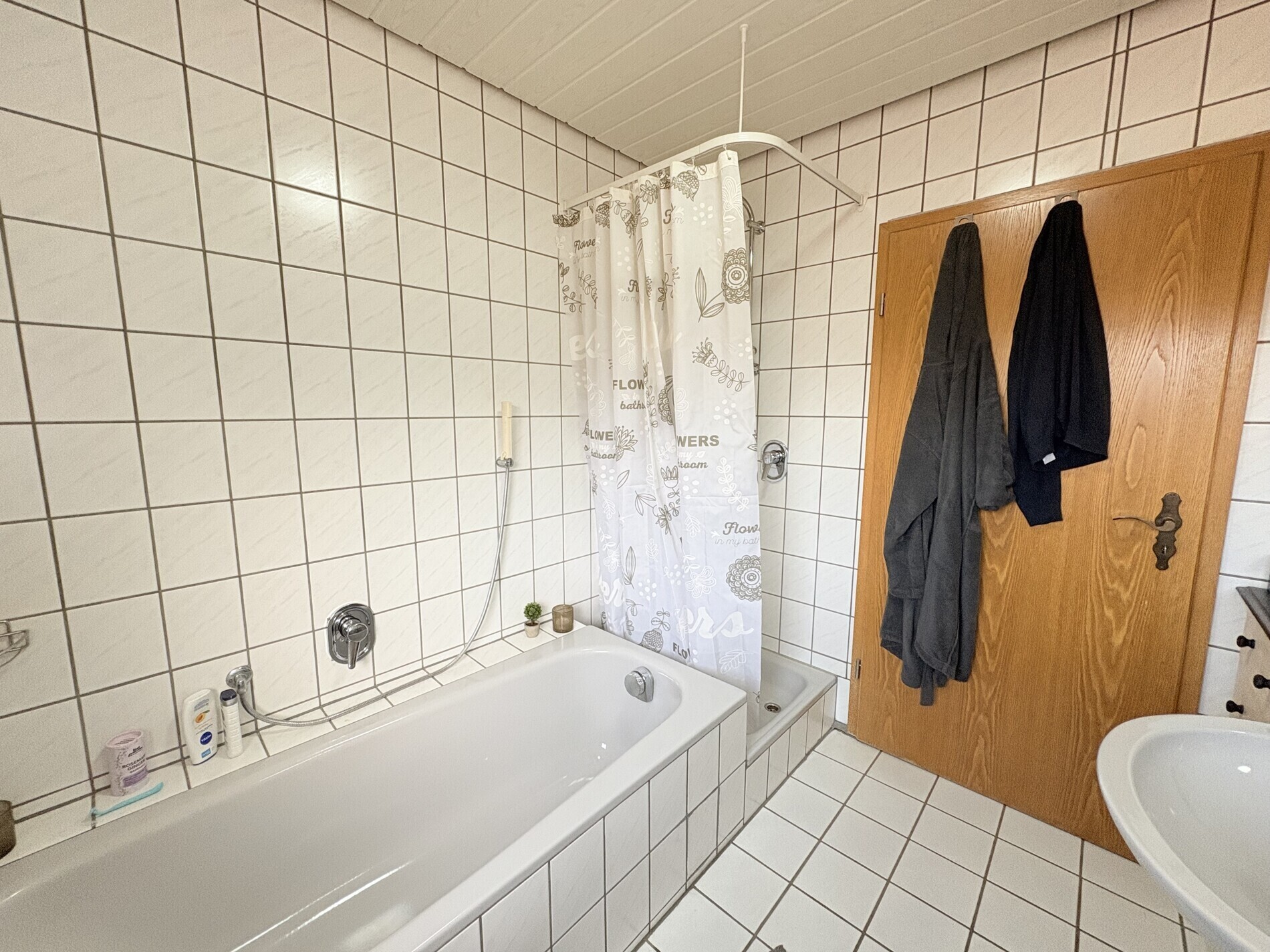 Badezimmer (OG)