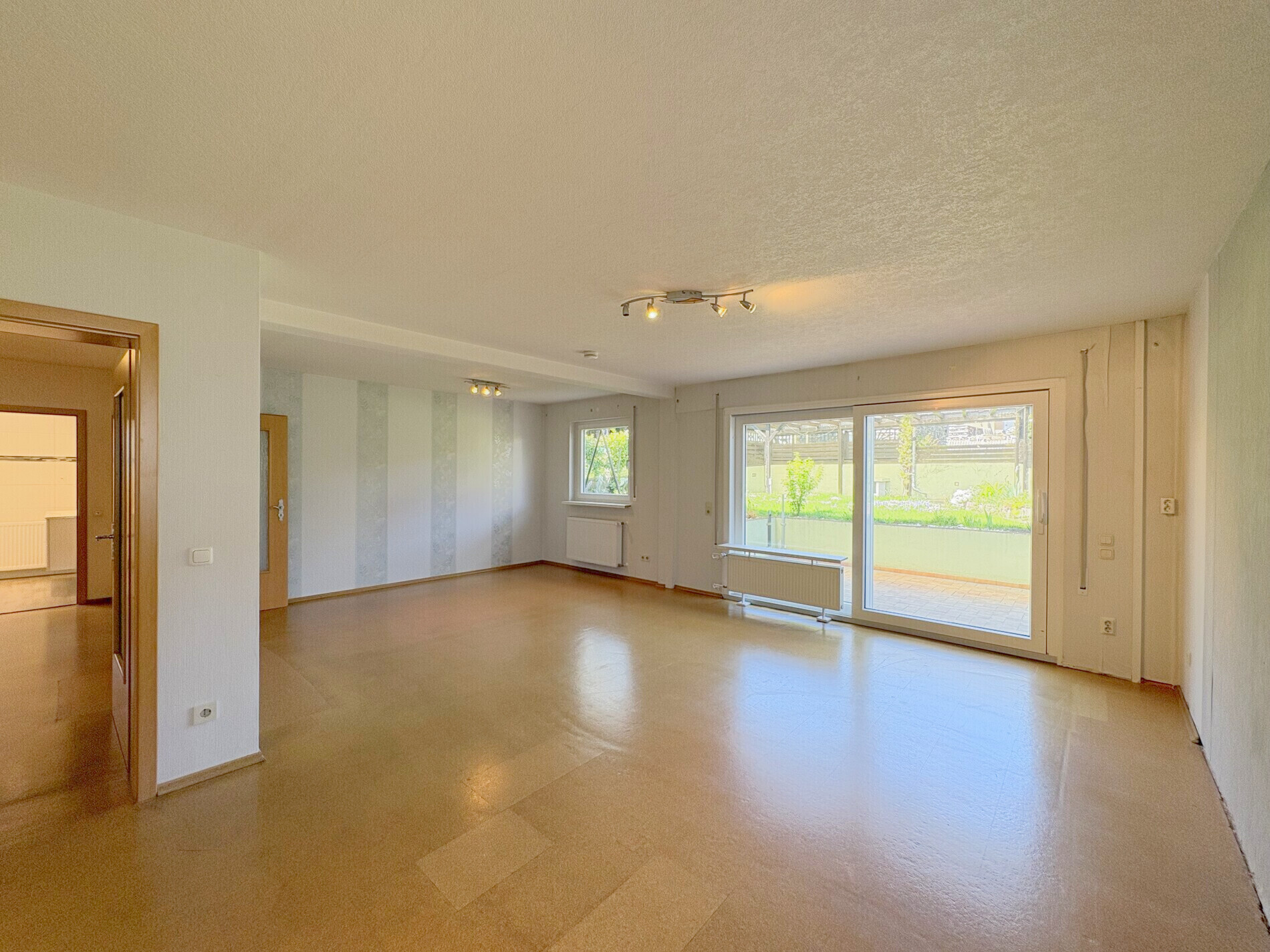Wohn- und Esszimmer (OG)