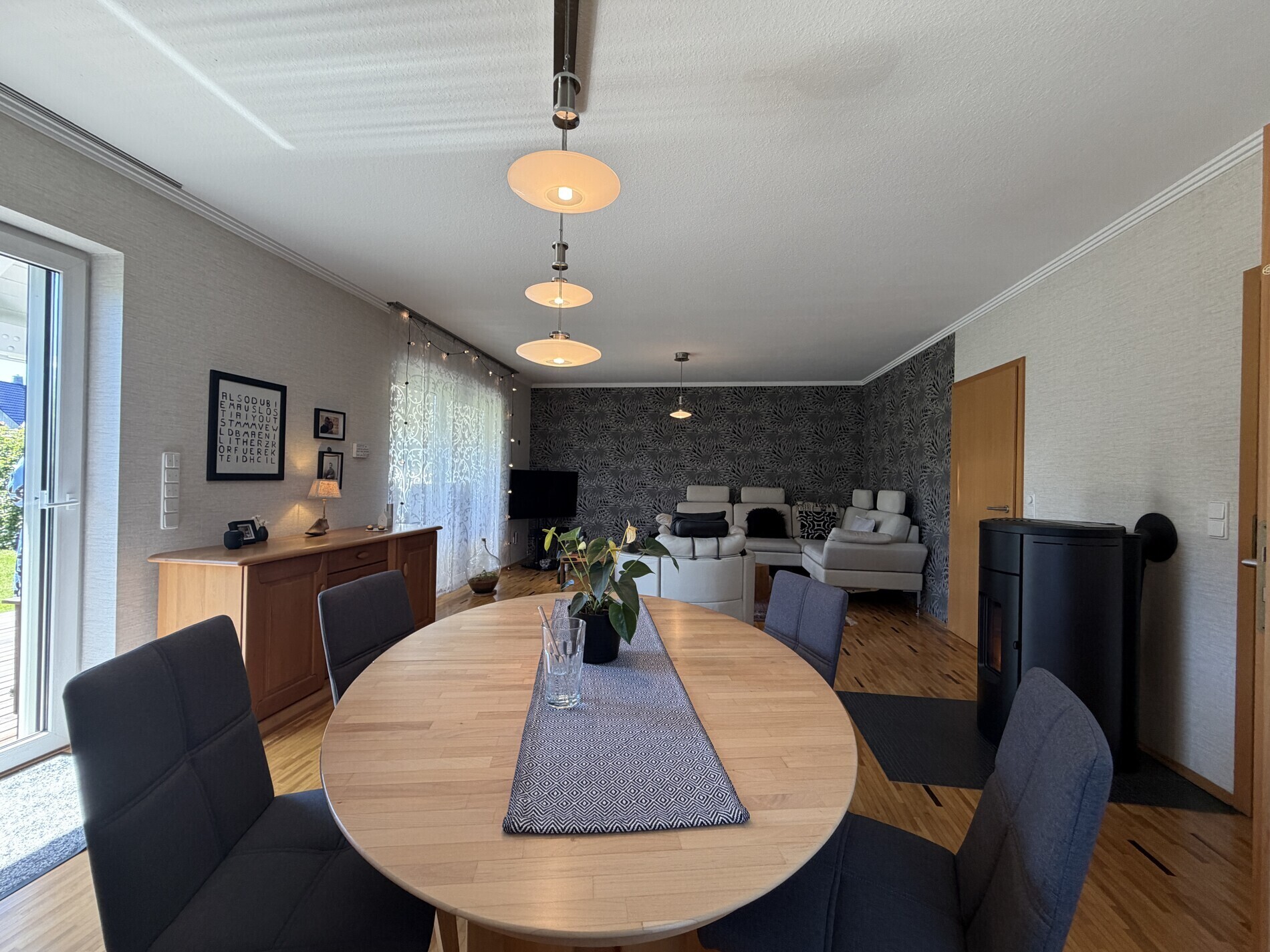 Wohn- und Esszimmer