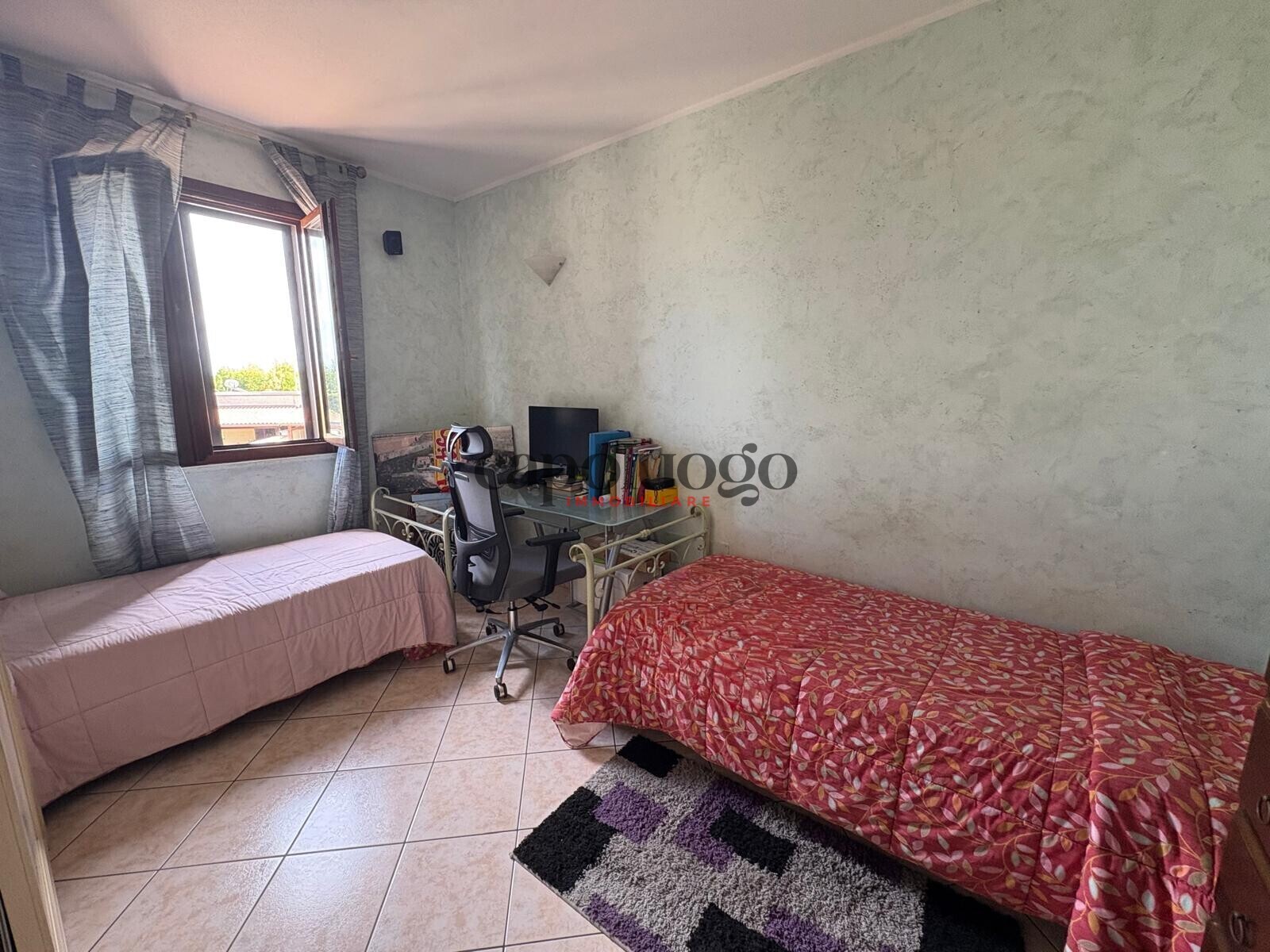 a895916b-b80a-4b57-b64e-e093b2804e6b