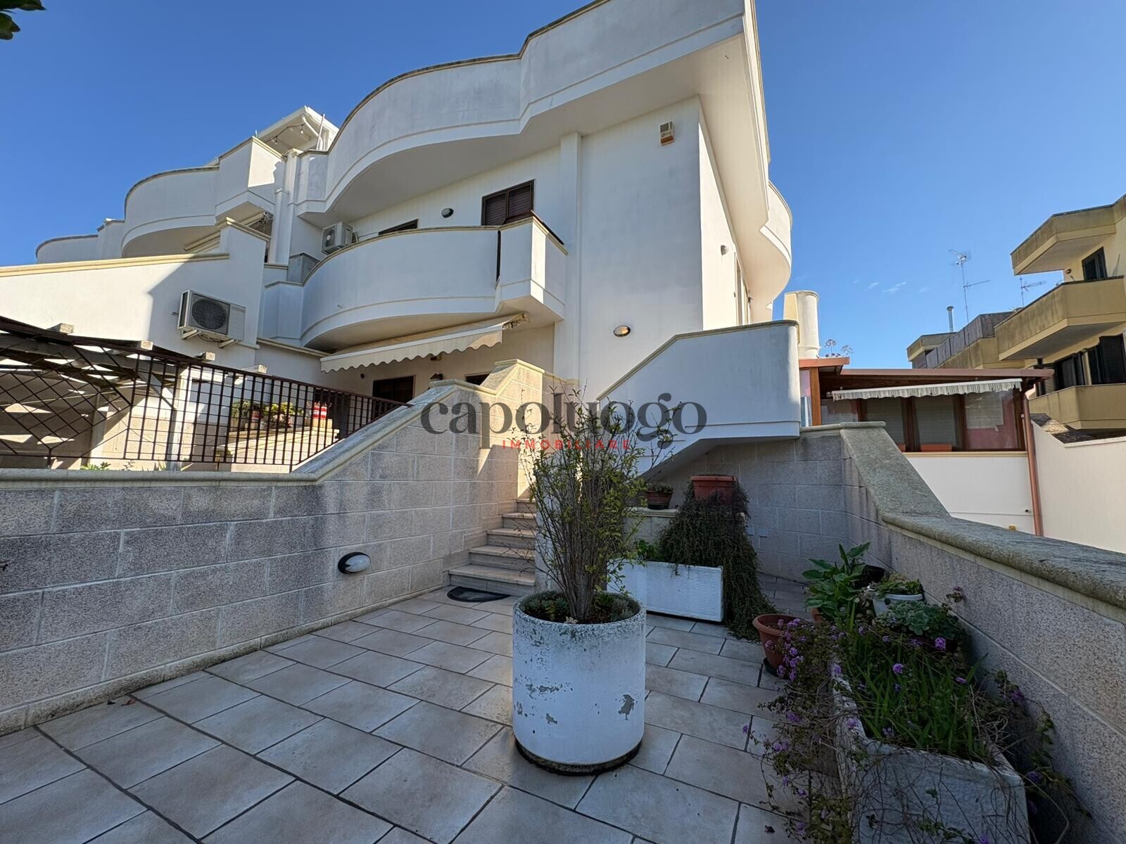 f0cffb3d-7f6f-4beb-99b5-6c625d161a27