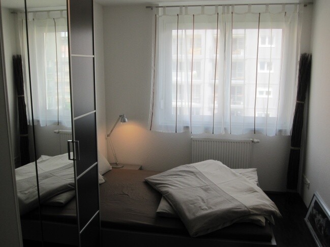Schlafzimmer 1