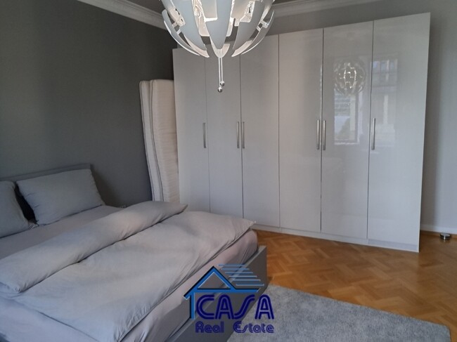 Schlafzimmer zur Strasse. 1jpg