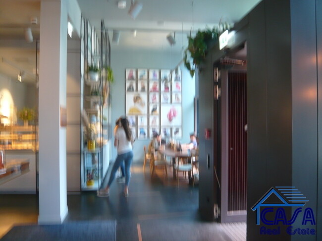 Lobby mit Cafè