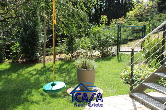 Treppe zum GartenGarten