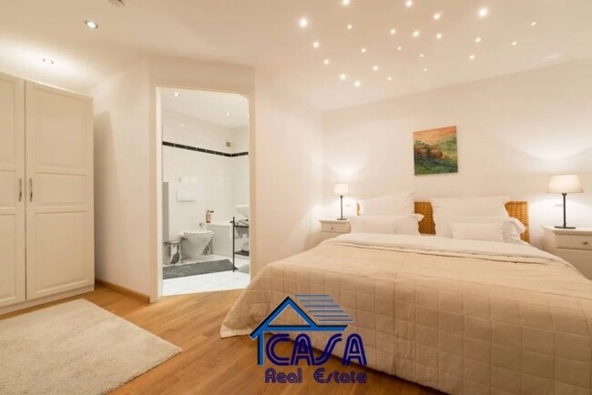 Schlafzimmer mit Ensuite Bad