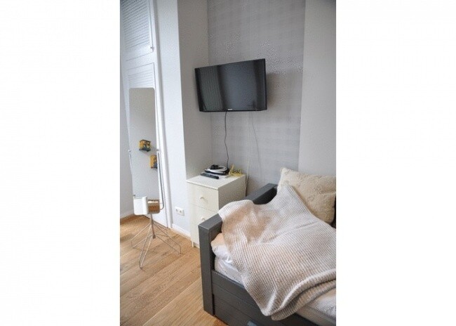 Flat Screen
