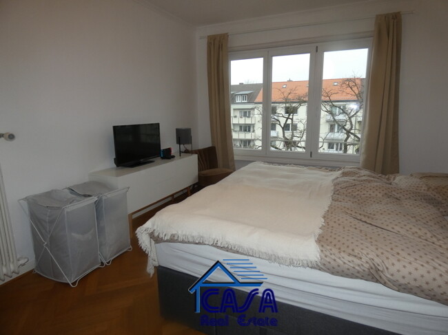 Schlafzimmer 1