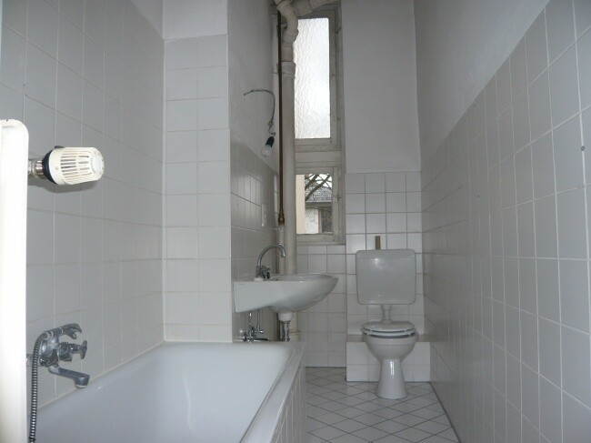 Bad mit Wanne
