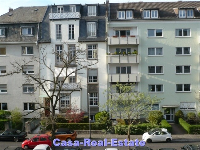 Gegenüber