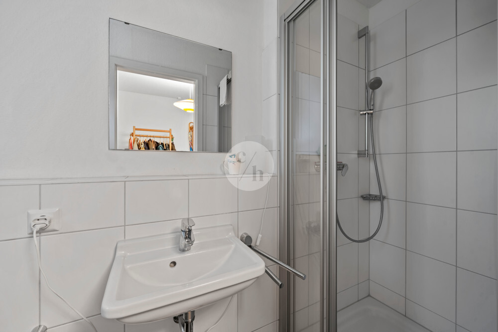 Gäste-WC mit Dusche