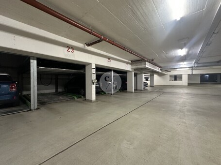 Tiefgaragenstellplatz
