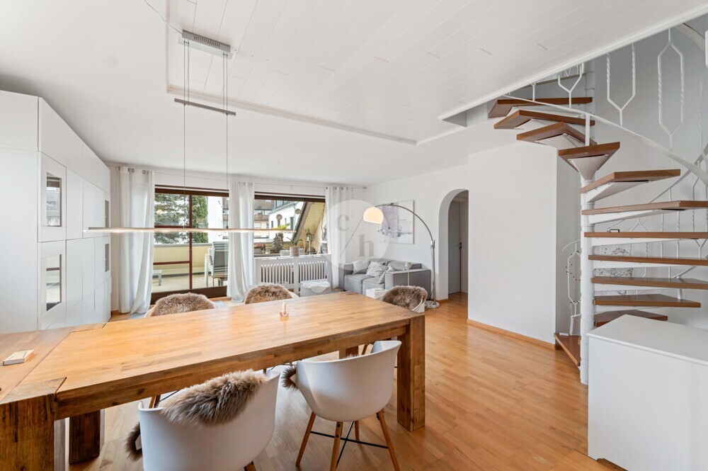 Wohn- & Essbereich - DG