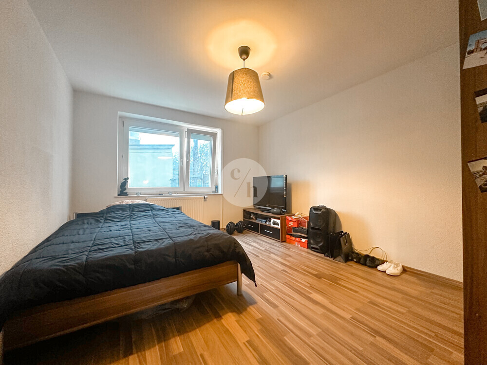 Schlafzimmer 1