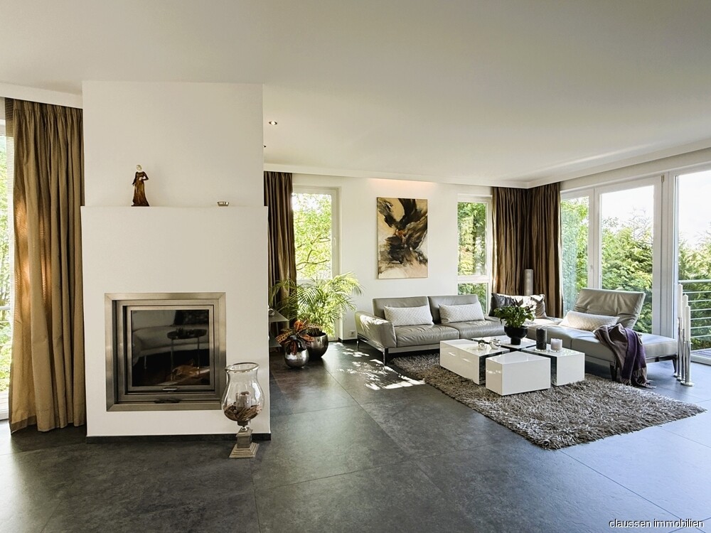 Wohnraum mit Kamin