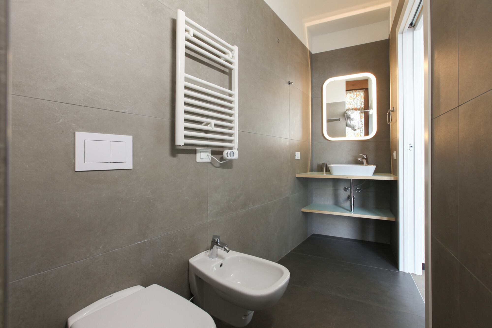 IMG_8910 BATH ROOM 2