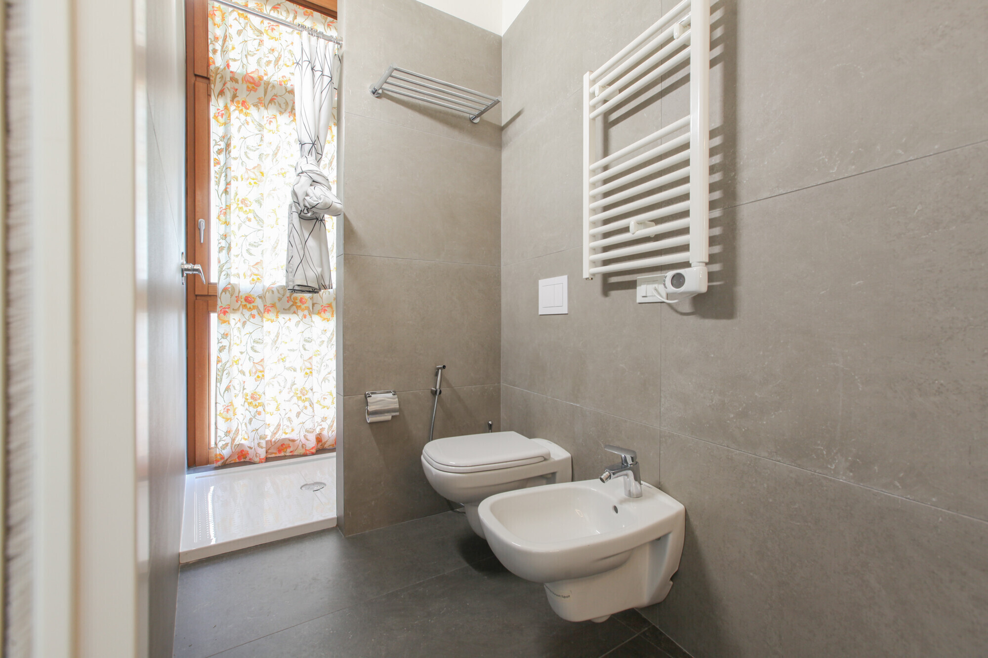 IMG_8916 BATH ROOM 2