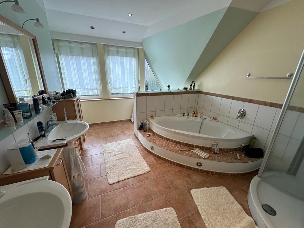 Badezimmer (OG)