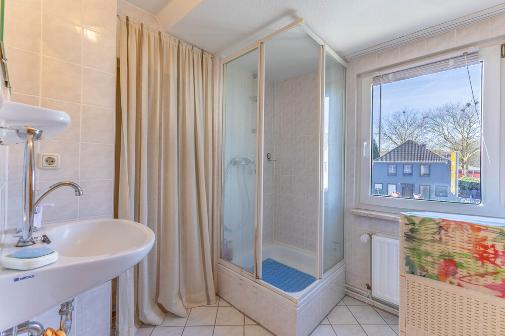 Wohnung 2 - Badezimmer