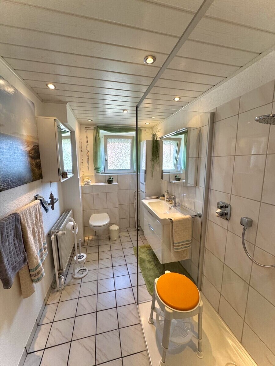 Badezimmer - Wohnung 1