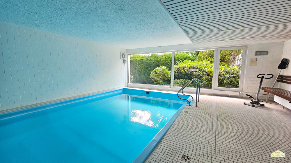 Schwimmbad im Haus