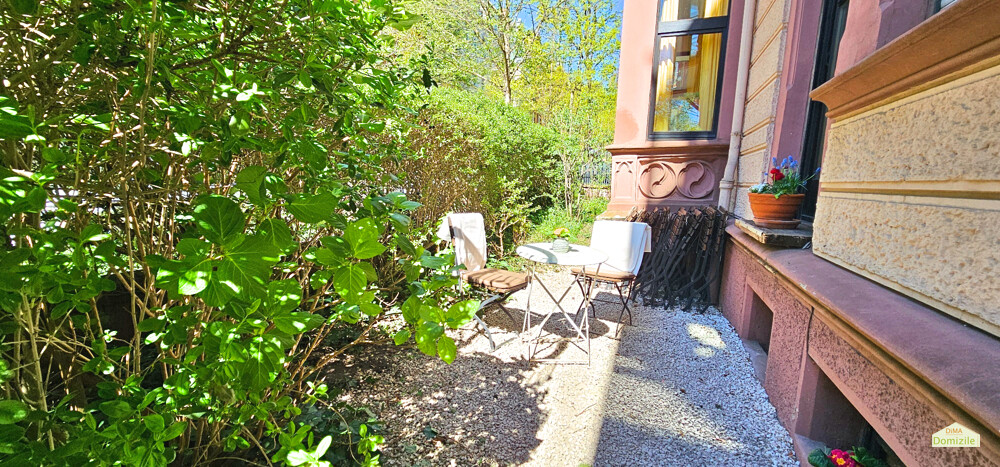 Garten zur Straßenseite