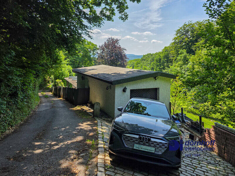 Garage/Straße am Haus