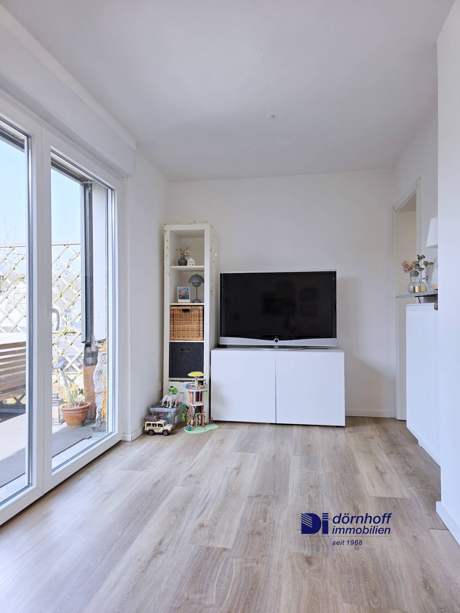 Wohn- Esszimmer mit offener Küche